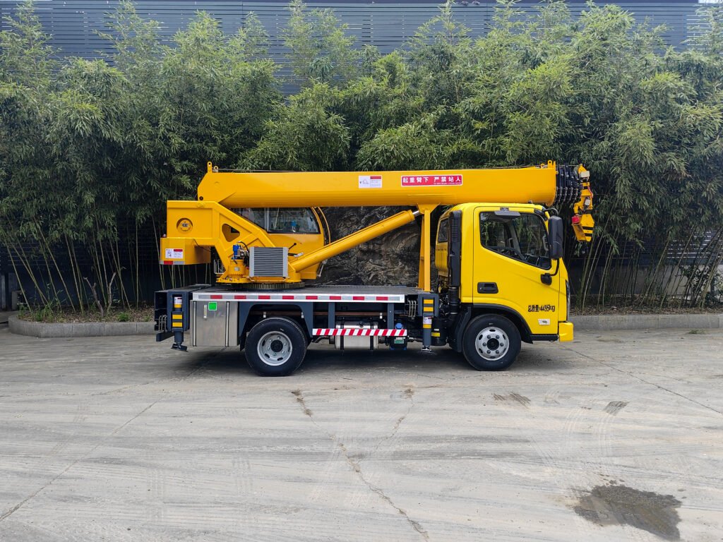 5 Ton Crane Truck