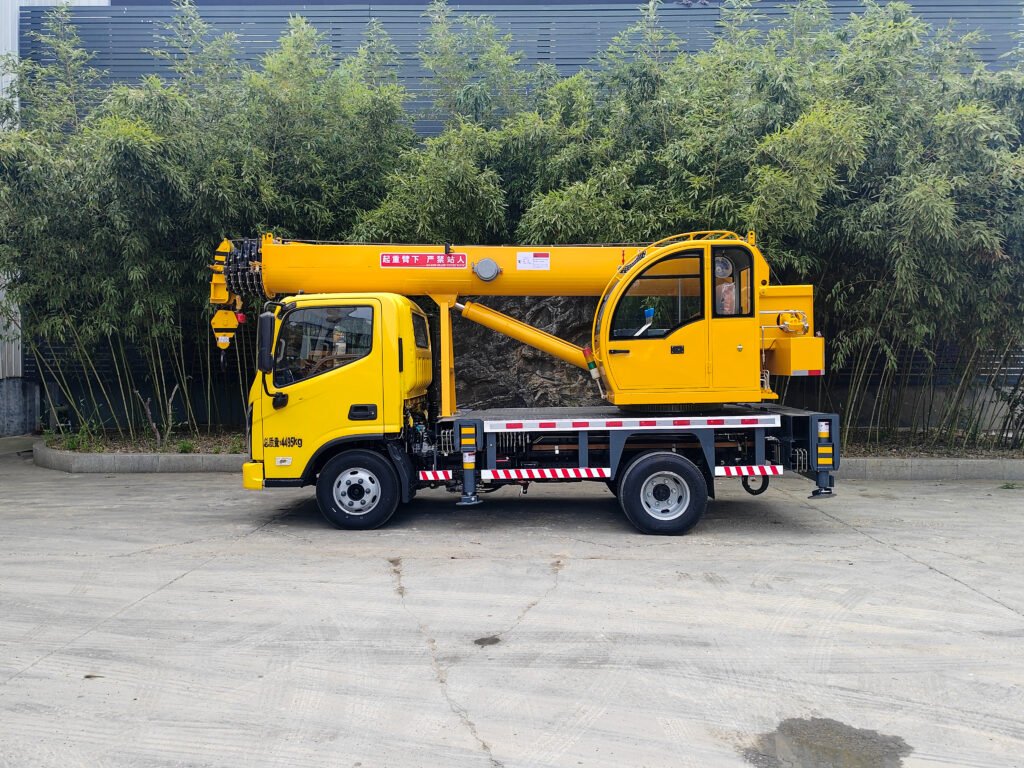 5 Ton Crane Truck