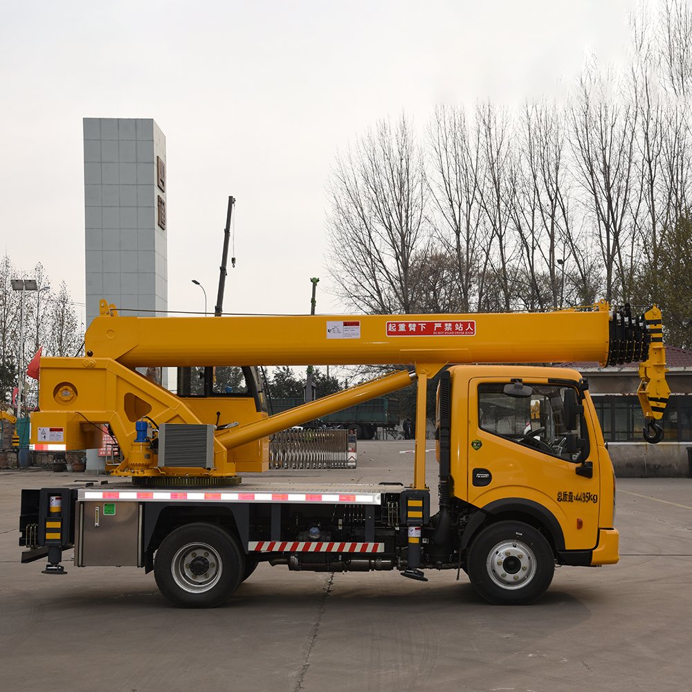 5 Ton Crane Truck